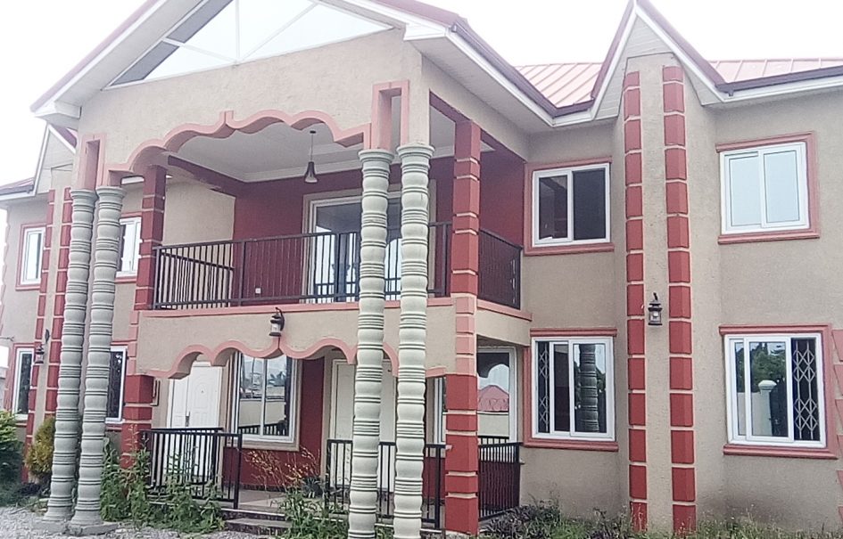 6 Bedroom House at Kasoa for sale